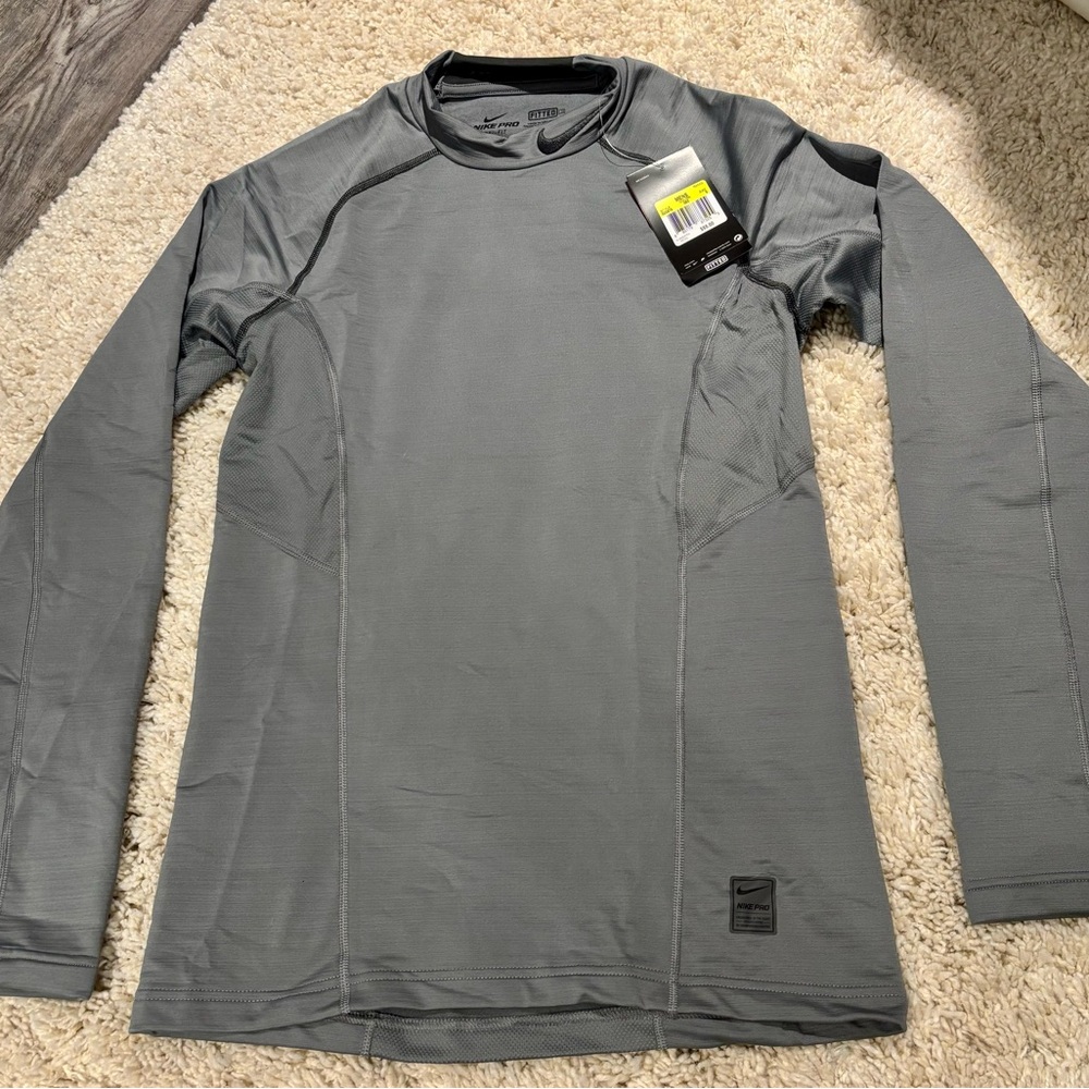 Nike Gray Long Sleeve Athletic Shirt